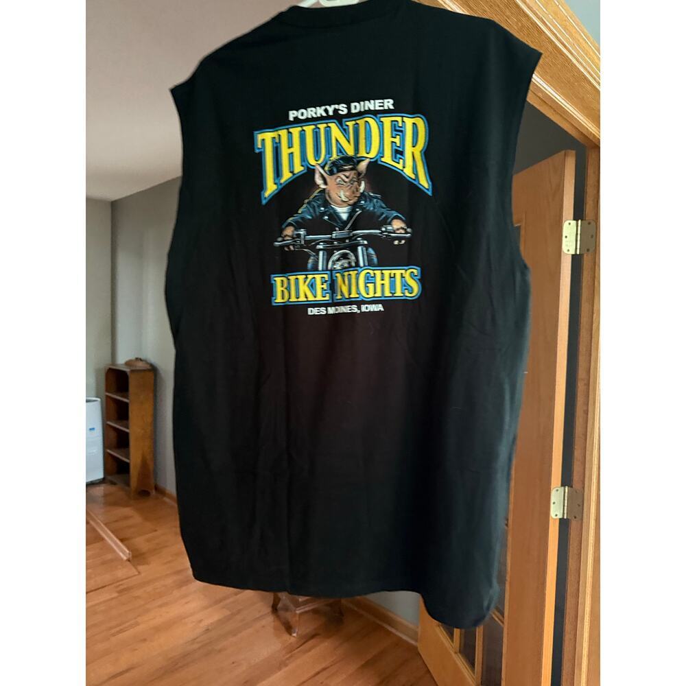 Jerzee’s Porky’s Des Moines Iowa Thunder’s bike night Mens cut off Tshirt XL